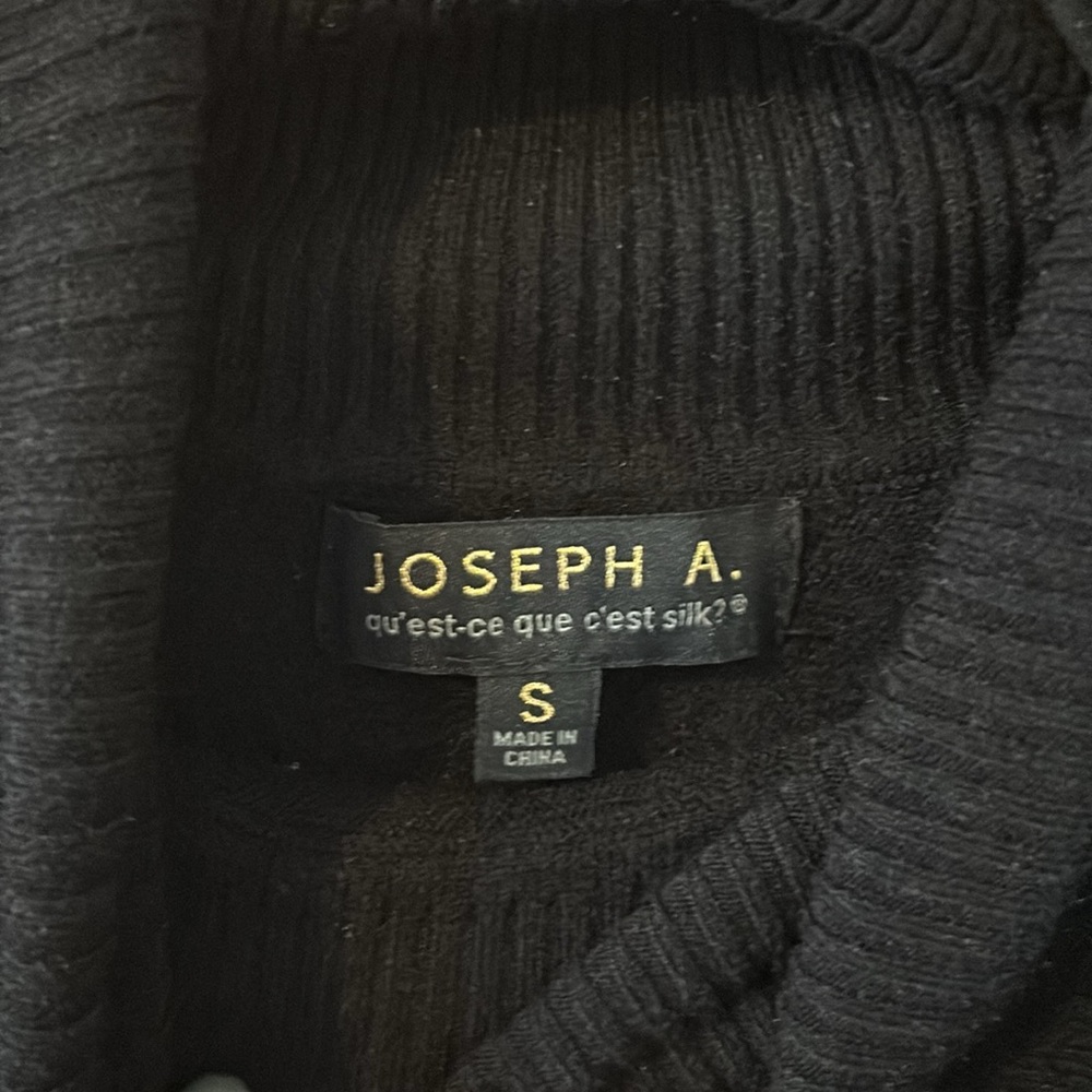 Sweater - Picture 2 of 4